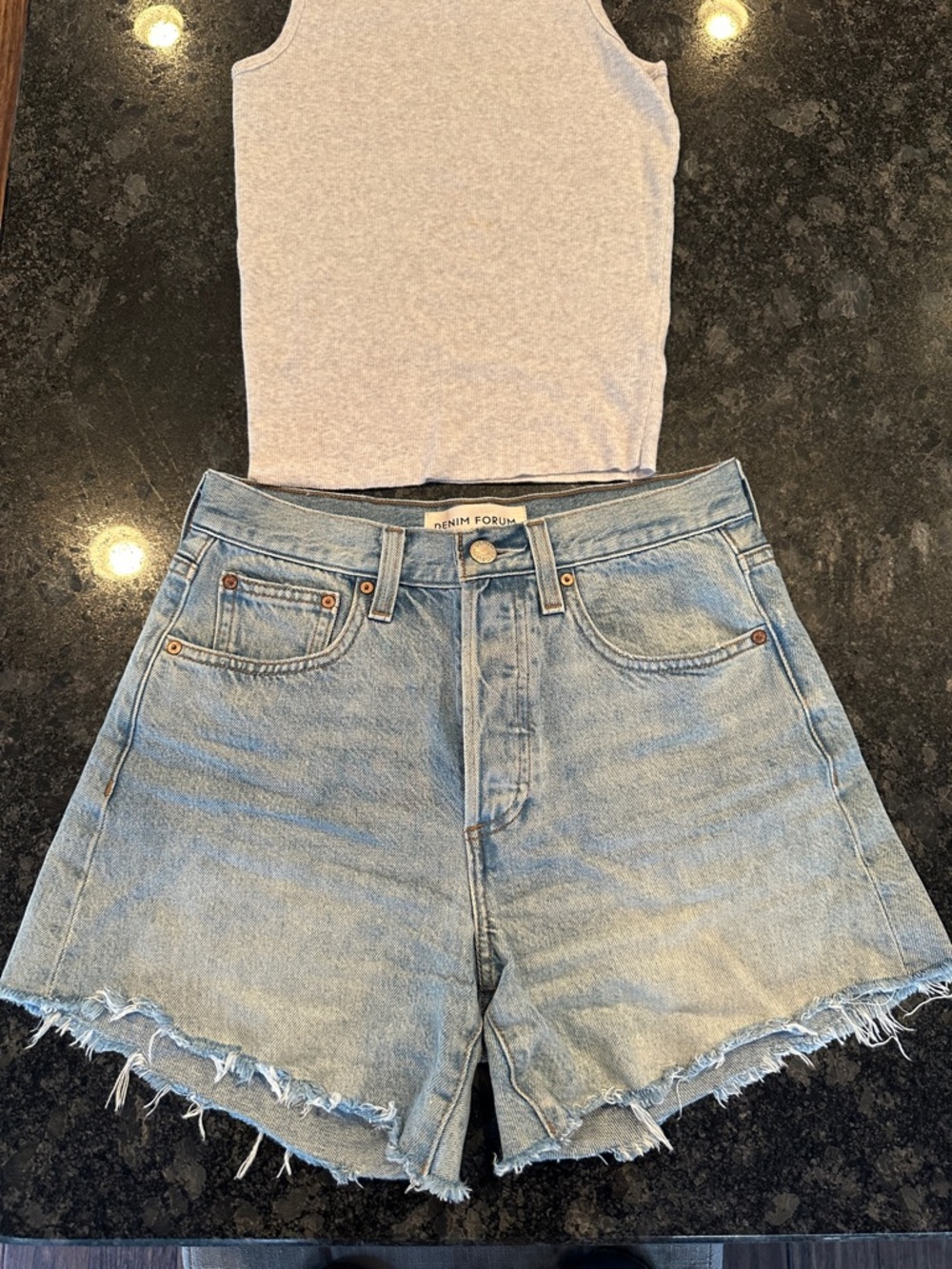 Denim Forum THE EX-BF HI MID- THIGH DENIM SHORT size 24 - Picture 2 of 6